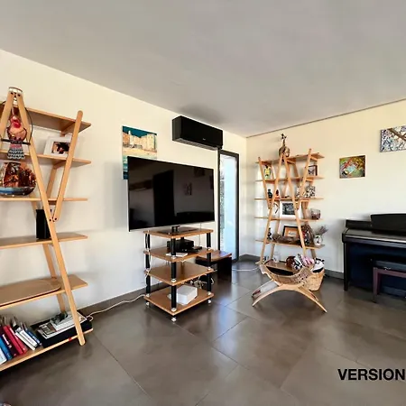 Version Sud- Prestigieuse Au Mont Faron Guest house *