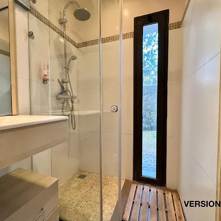Version Sud- Prestigieuse Au Mont Faron Guest house *